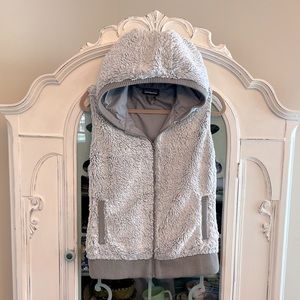Patagonia Hooded Vest Size Large